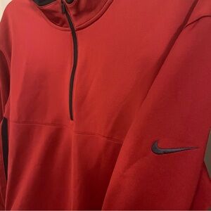 Nike golf Red men’s quarter zip therma fit pull over medium